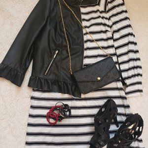 Loft Long sleeved black/white striped dress